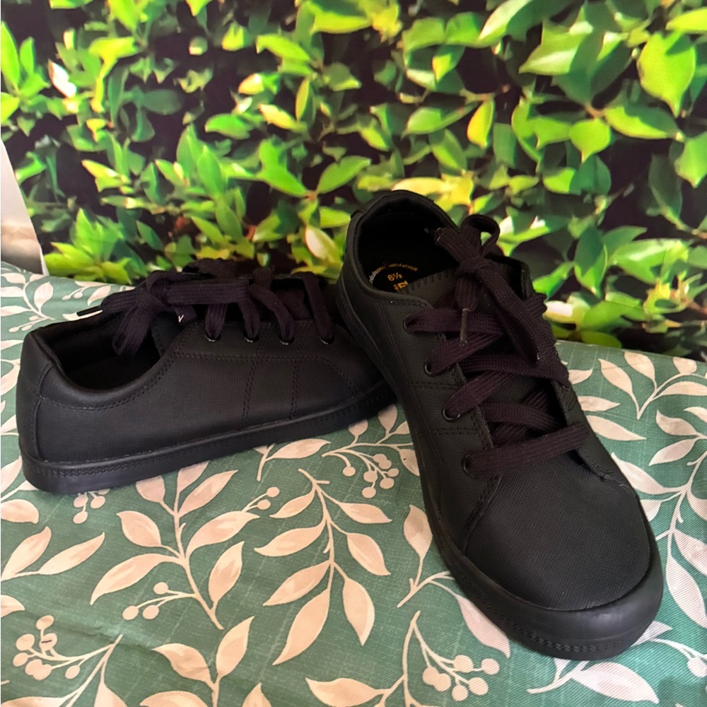 Classic Black Women's Sneakers